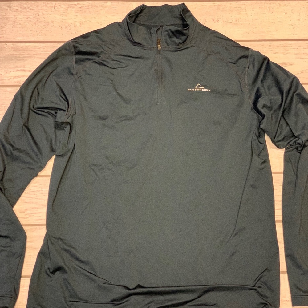 Long sleeve thermal layer, long sleeve T-shirt.